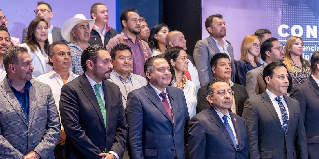 Ricardo Moreno Bastida durante su toma de protesta como Copresidente de la CONAMM en la Ciudad de México.