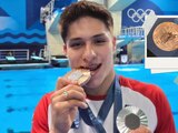 Osmar Olvera deja ver el desgaste de las medallas que ganó en los Juegos Olímpicos