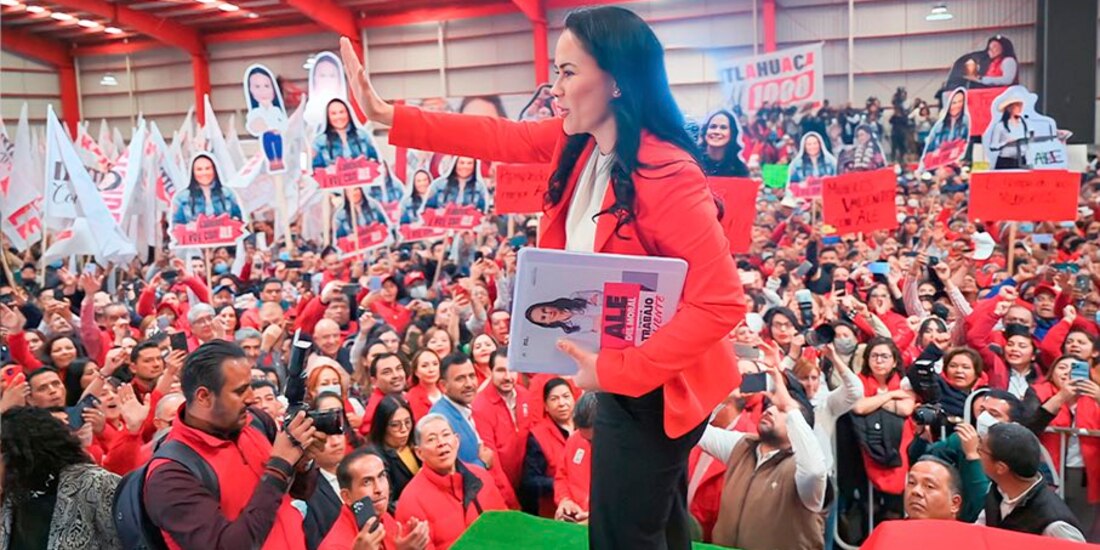 Alejandra del Moral, ayer, tras su registro como precandidata al Edomex.