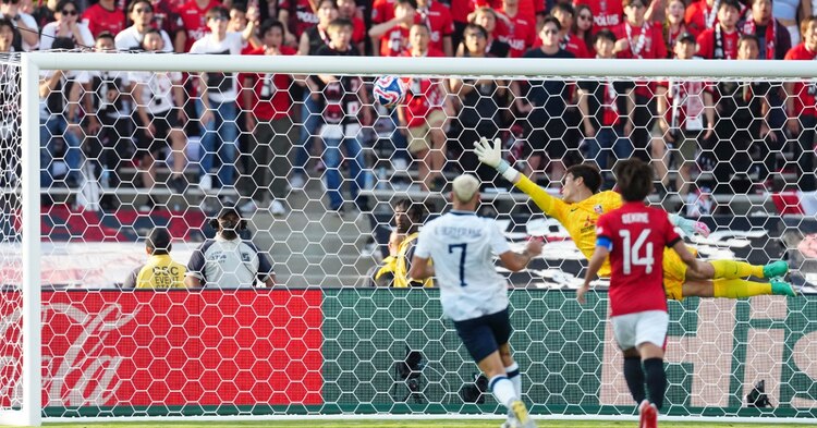 El Monterrey vence 3-0 al Urawa Reds después de los primeros 45 minutos en el Mundial de Clubes 2025.