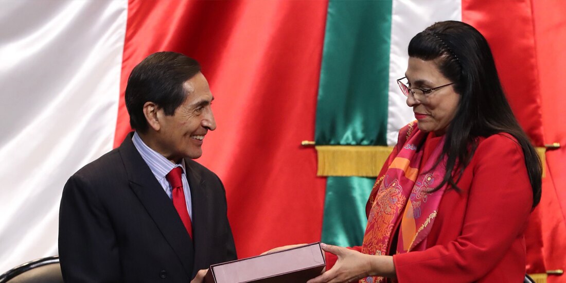 Rogelio Ramírez de la O, secretario de Hacienda, y Marcela Guerra, presidenta de la Cámara de Diputados, ayer.