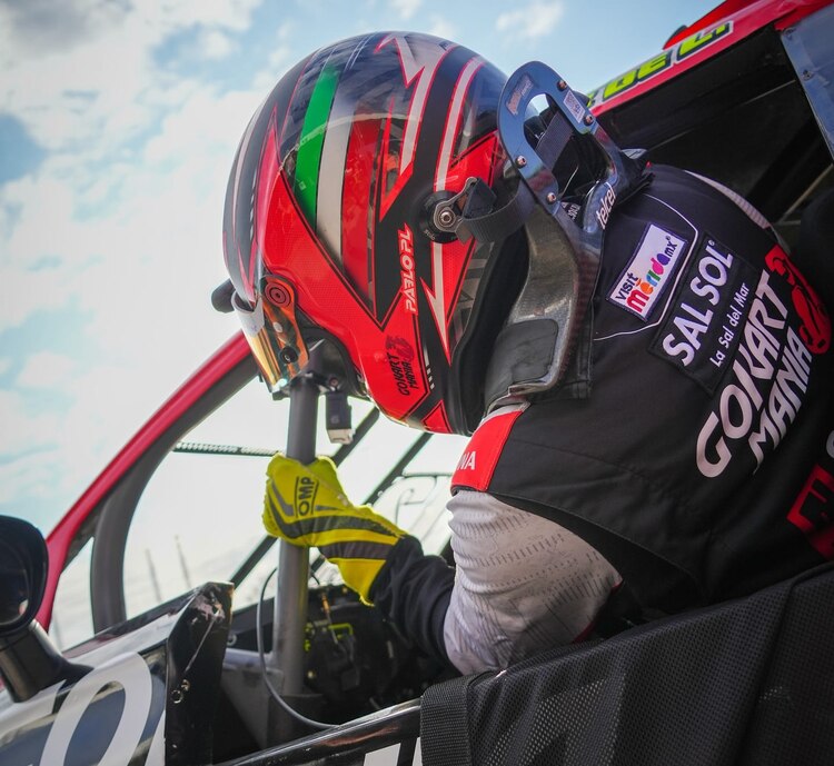 El piloto Pablo Pérez de Lara está listo para correr en el Autódromo Hermanos Rodríguez en el marco del Gran Premio de México de F1.