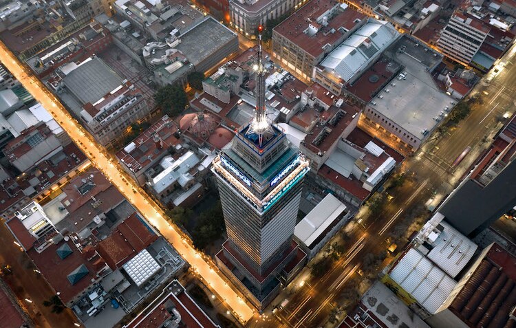 El primer amanecer de un año de desafíos y anhelo