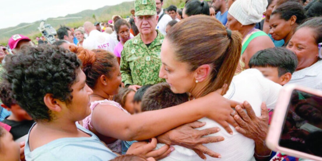 La presidenta fue recibida por habitantes de Corralero, Oaxaca.