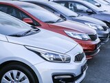 Venta de autos nuevos se hunde 64.5% en abril