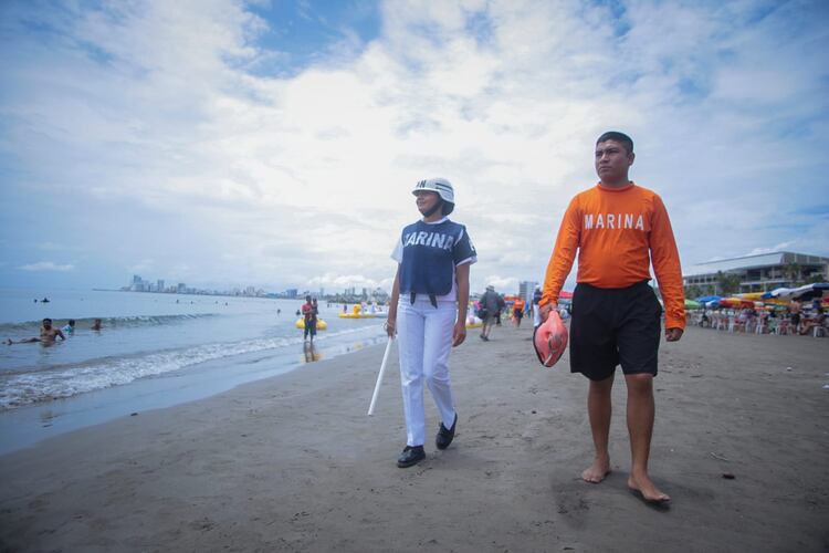 “Todo está más tranquilo y seguro”, dijo Esteban Elías, turista en Veracruz.