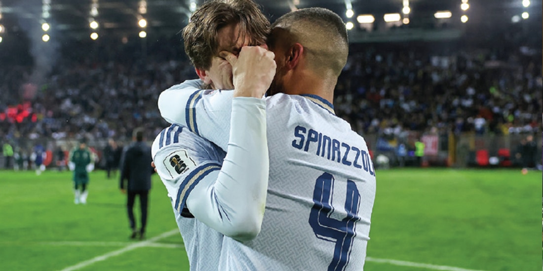 MARCO Palestra y Leonardo Spinazzola al finalizar el partido, ayer.