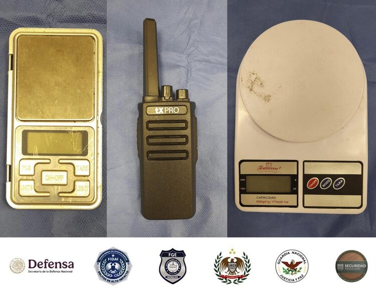 A los 3 presuntos miembros del "Comando Tlahuica" les decomisaron armas y varios objetos.