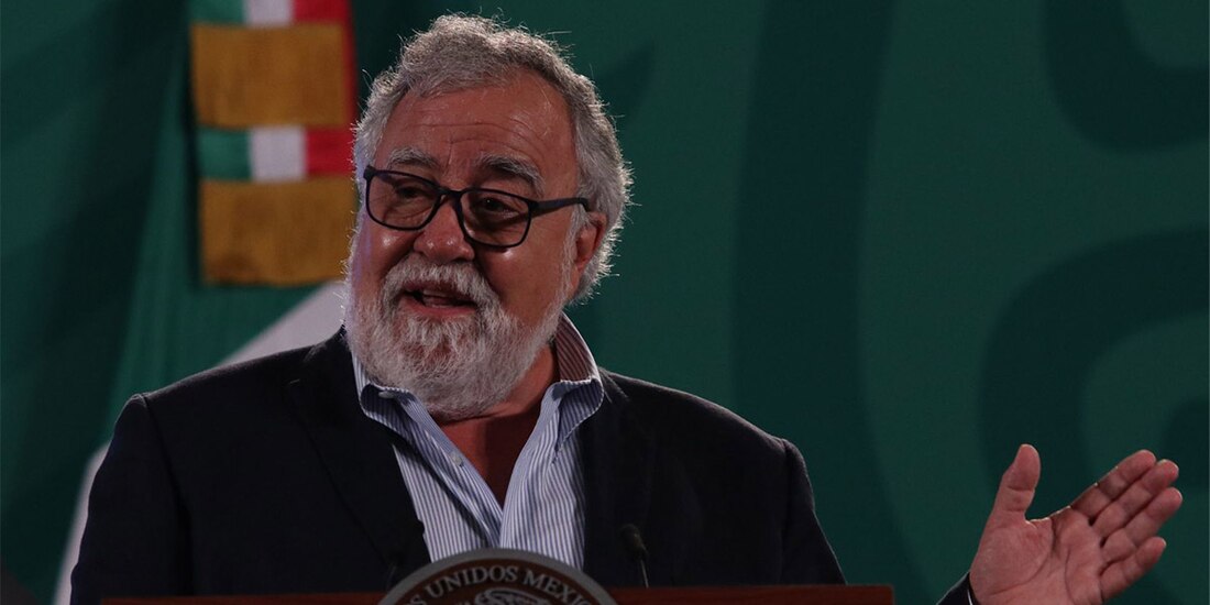 Alejandro Encinas dijo que la prioridad del Gobierno es ayudar a las familias que buscan a personas desaparecidas, ya que es un deber y obligación del Estado.