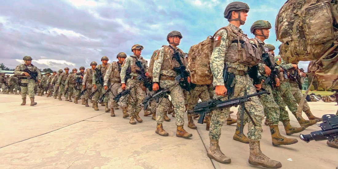 ELEMENTOS del Ejército arriban a Michoacán, en el marco del plan de paz y seguridad impulsado por la Presidenta Sheinbaum, el pasado 10 de noviembre.