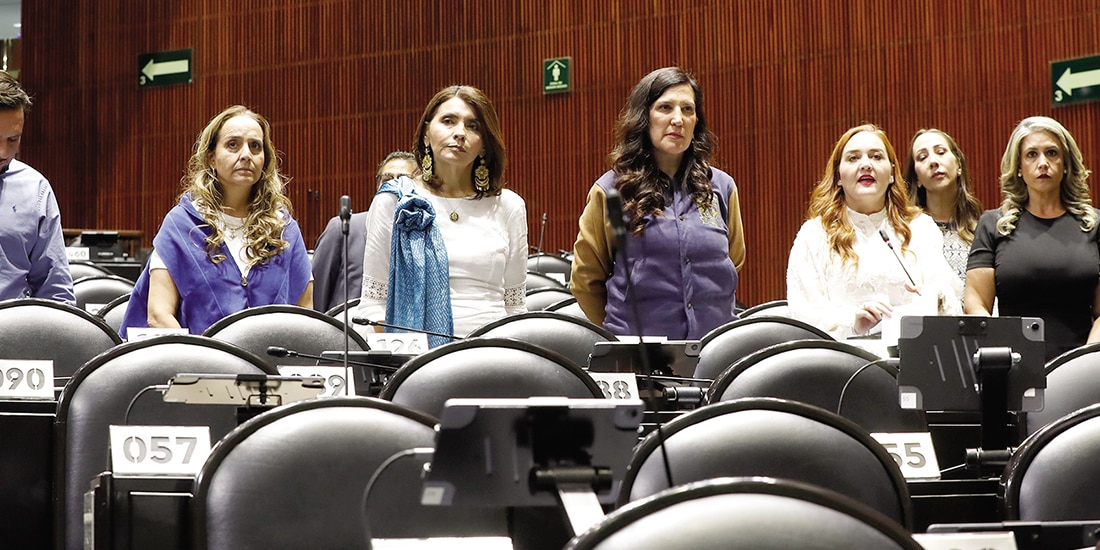 Grupo parlamentario del PAN, ayer, en sesión ordinaria de la Cámara baja.