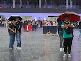 Una fuerte lluvia sorprendió a los aficionados