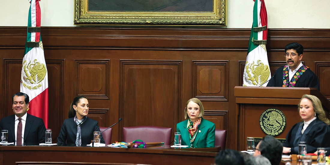 De izq. a der.: Sergio Gutiérrez Luna, Claudia Sheinbaum, Laura Itzel Castillo, Hugo Aguilar y Yasmín Esquivel, ayer.