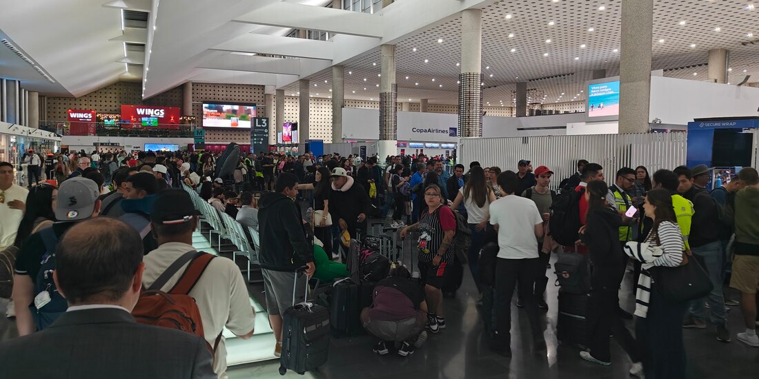 Cierran pistas del AICM por lluvias en la Ciudad de México.