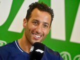 Daniel Ricciardo habla ante los medios de comunicación, en conferencia de prensa, en Hungría, ayer.