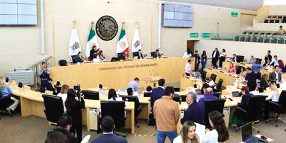 ASPECTO de la sesión del Congreso celebrada ayer.