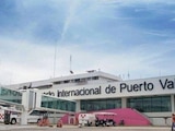 Puerto Vallarta cierra su aeropuerto por el huracán Simón