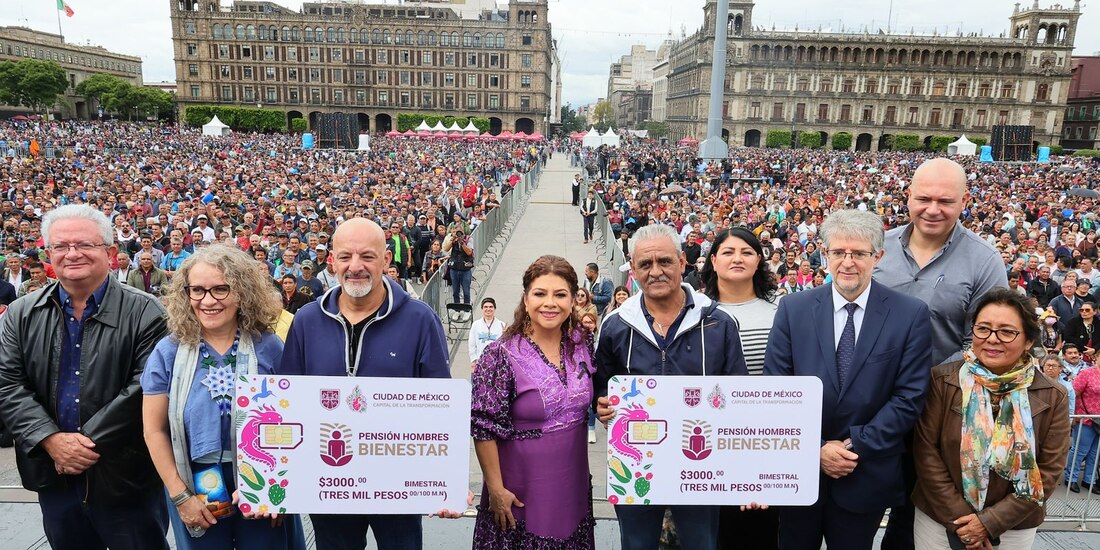 El evento se realizó este viernes en el Zócalo de la Ciudad.
