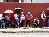 Las visas B1 se suelen expedir para viajes de negocios, mientras que las visas B2 se suelen expedir para turismo, visitas familiares o atención médica.
