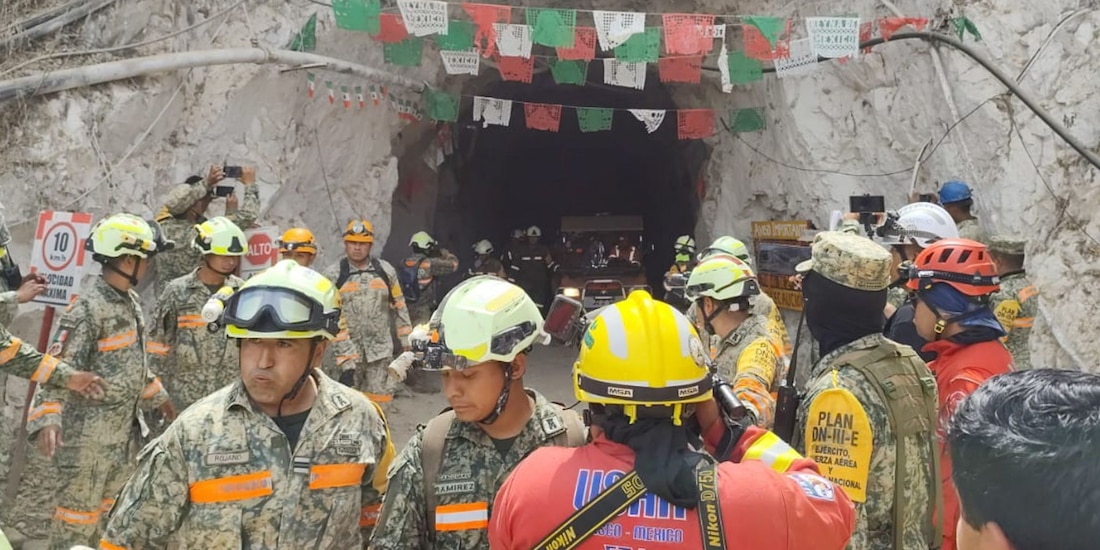En la fotografía, el rescate del minero Francisco Zapata de la mina Santa Fe, el 8 de abril de 2026.