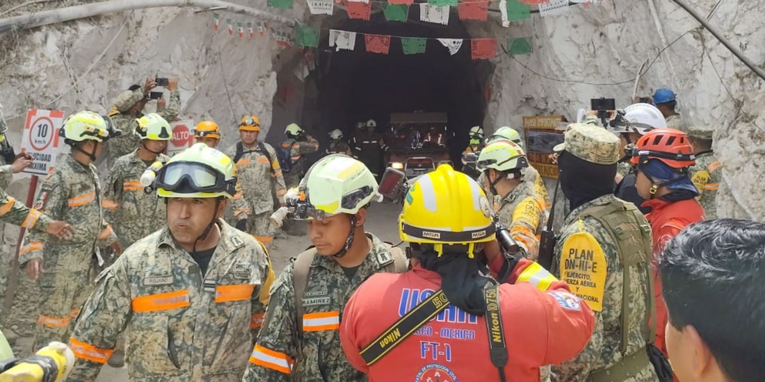 Trabajos de rescate en la mina de Sinaloa.