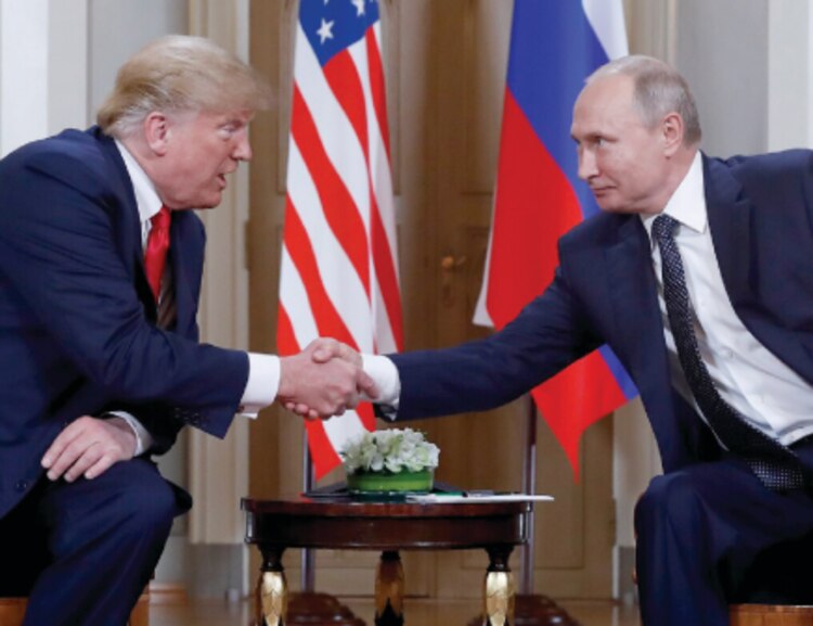 El presidente de EU Donald Trump (izq.) y el presidente de Rusia Vladimir Putin (der.), en fotografía de archivo, se reunirán en Alaska.