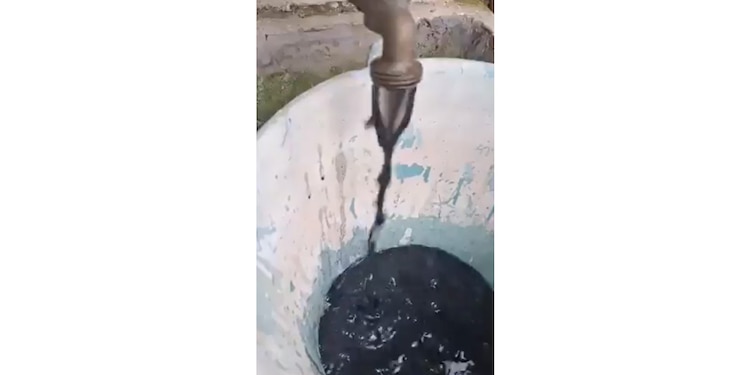 El pasado domingo cientos de personas realizaron la 2.a marcha por la calidad del agua en Jalisco, con un recorrido del Parque Juárez hasta el Palacio de Gobierno, donde reclamaron el hídrico como derecho humano, respeto al derecho a la protesta y liberación de detenidos
