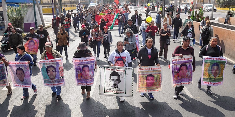 Familiares de los 43 normalistas, el 26 de diciembre del 2025.