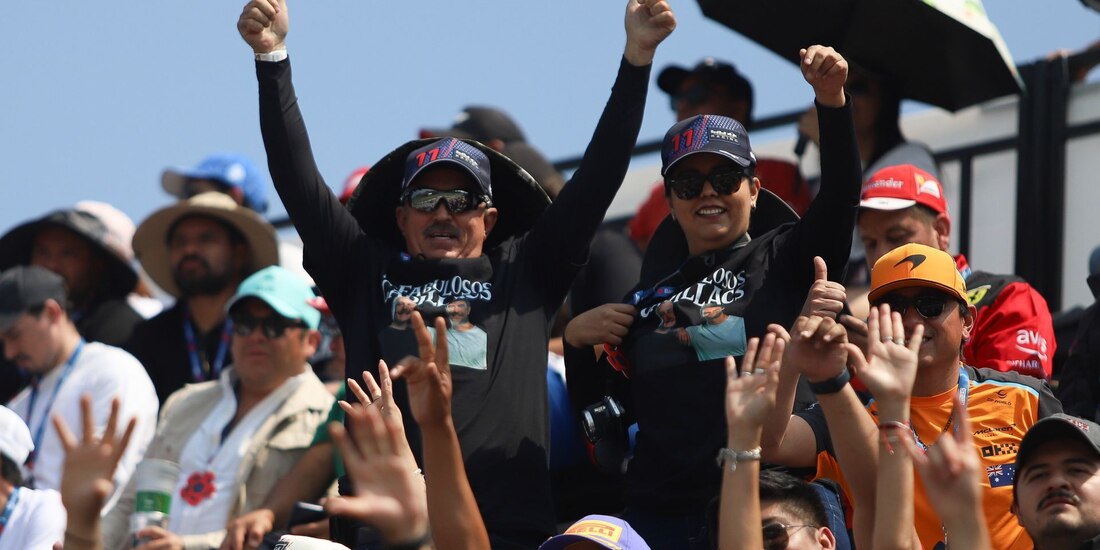 Aficionados de la Fórmula 1 en el Gran Premio de México.