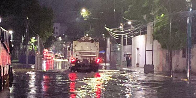 Anegación registrada anoche en Eje 10 Sur, alcaldía Coyoacán.