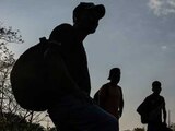 Autoridades interceptan a 93 migrantes en Veracruz