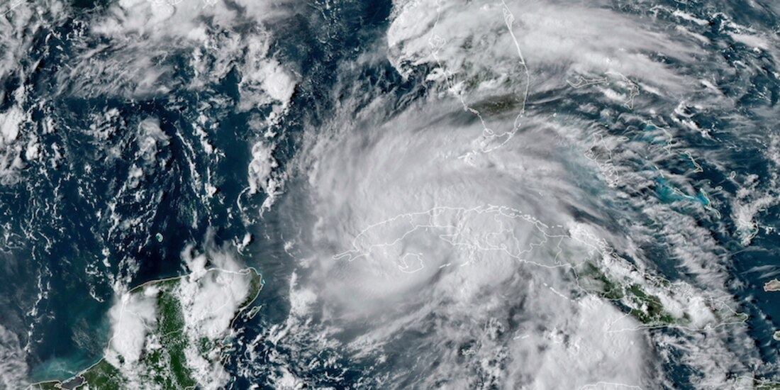 Imagen satelital donde se observa a Ida cruzando el oeste de Cuba, ayer.