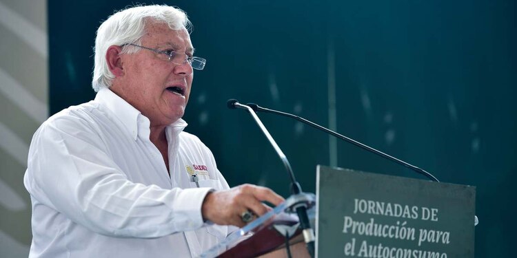 El secretario Víctor Villalobos Arámbula afirmó que es una iniciativa de la mayor trascendencia, que suma a agrónomos a las tareas de rescatar al campo.