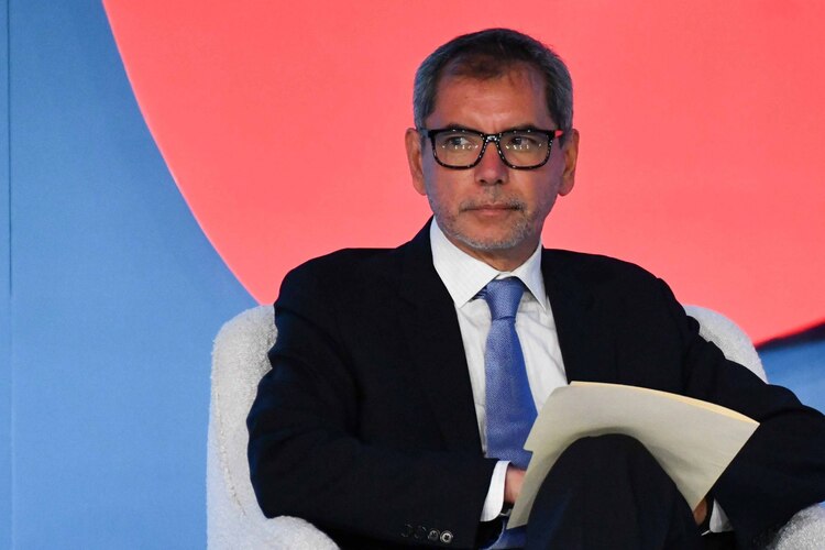 Edgar Amador Zamora, secretario de Hacienda.