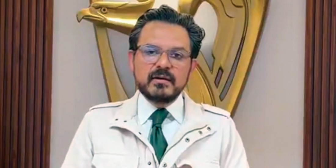 Zoé Robledo, director general del IMSS, ayer, al mostrar su solidaridad con los deudos de los recién nacidos.