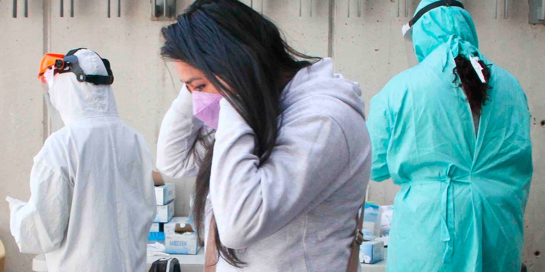 Aun sin cierres, más ciudadanos se confinan ante picos de Covid.