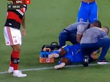 Futbolista brasileño sufre ataques epilépticos en pleno partido.