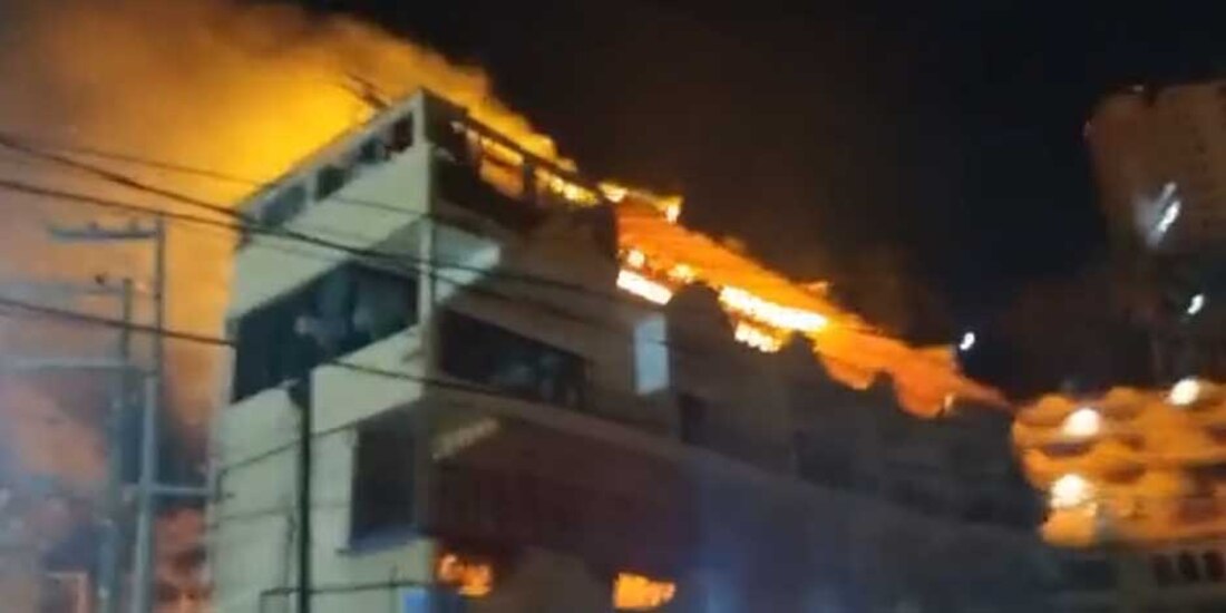 Fuego consume terraza de hotel en Puerto Marqués, Acapulco