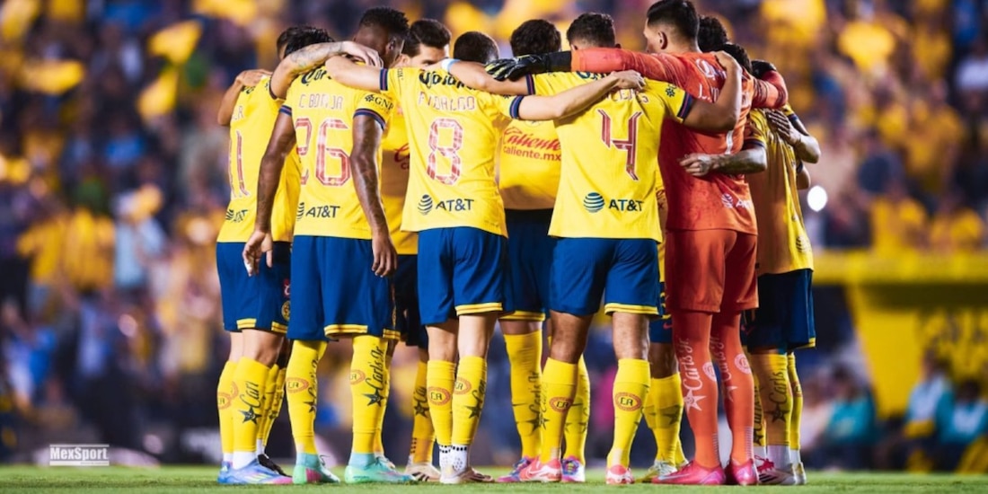 Jugadores del América en un partido de la Liga MX