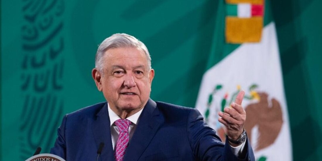 AMLO encabeza la "mañanera", en Palacio Nacional, este martes 13 de abril.