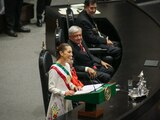 Claudia Sheinbaum, presidenta de México, promete dar 'hasta la vida' por la Patria.