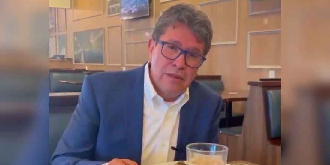 Ricardo Monreal viajó a Pacho Viejo, Veracruz, para visitar a José Manuel del Río Virgen