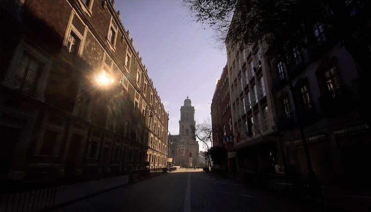 El primer amanecer de un año de desafíos y anhelo