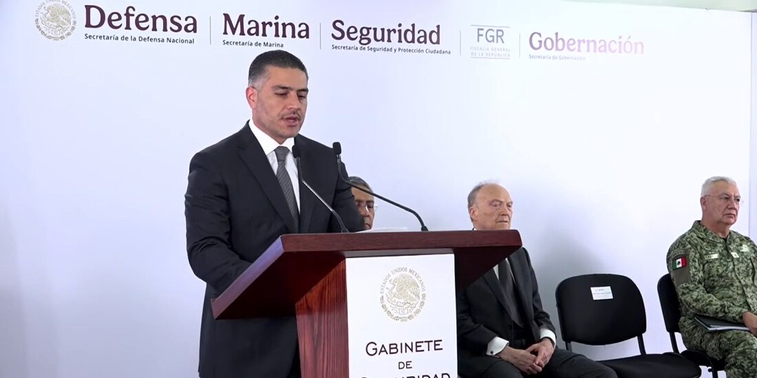 El titular de la SSPC en conferencia de prensa.