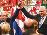 Andrés Manuel López Obrador, Presidente de México, y Miguel Díaz-Canel Bermúdez, de Cuba, durante su encuentro en La Habana, ayer.