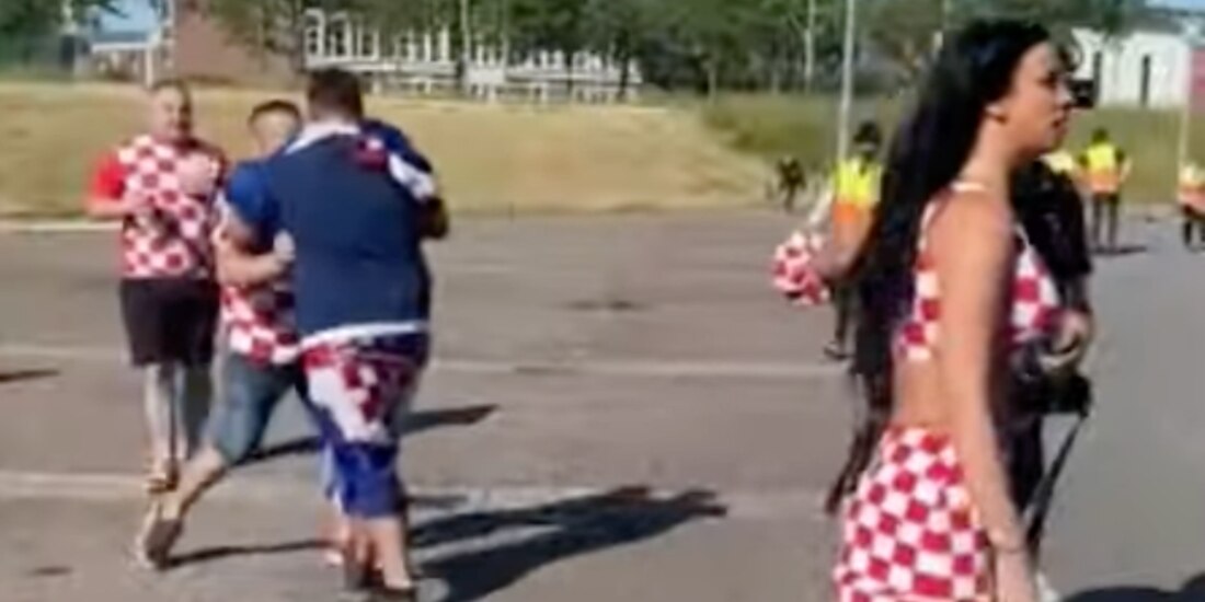 Aficionados se pelean tras su intento fallido por tomarse una foto con Ivana Knoll, modelo de OnlyFans.