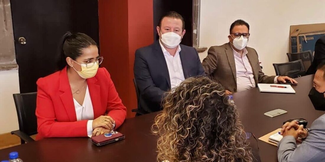 El acto fue encabezado por la actual alcaldesa de Magdalena Contreras, Patricia Ortiz, y el mandatario electo, Luis Gerardo “El Güero” Quijano.