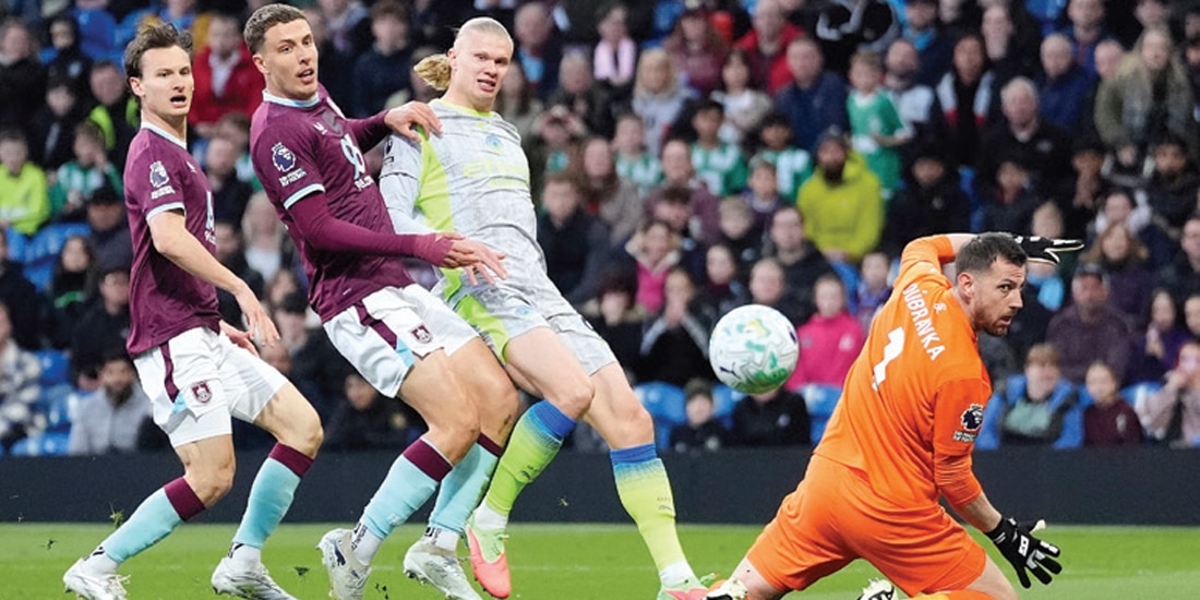 ERLING HAALAND, ayer, después de su disparo para marcar el único tanto del conjunto de los celestes.