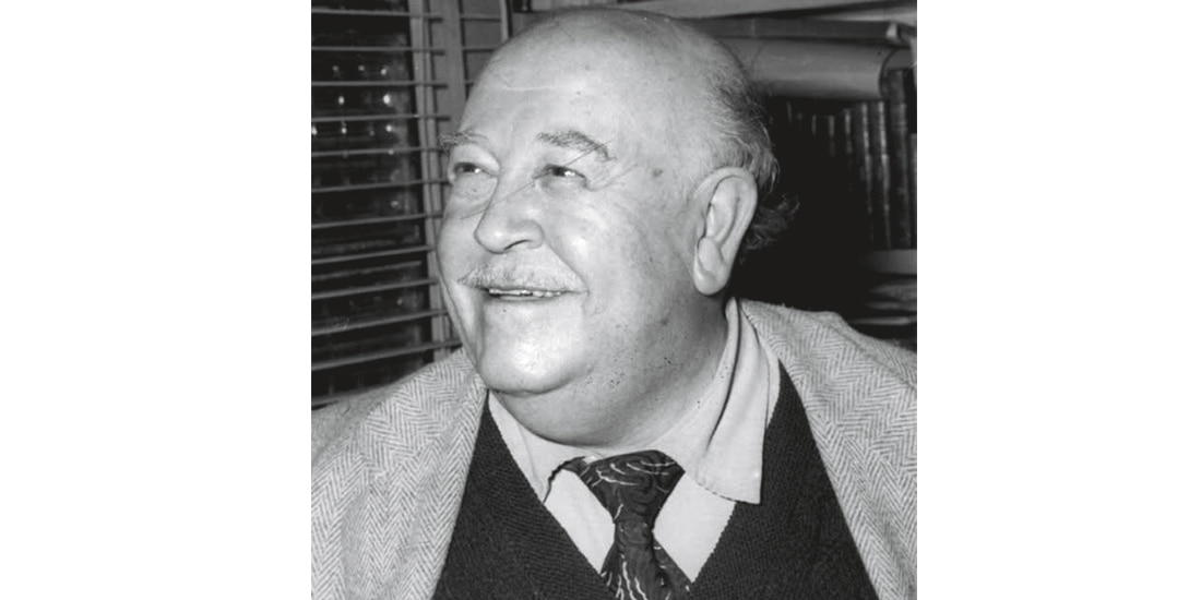 Alfonso Reyes, escritor y miembro fundador de El Colegio Nacional.