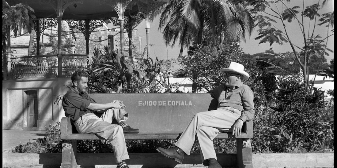 Juan Rulfo y Carlos Velo, en Comala, Colima, en 1961.
